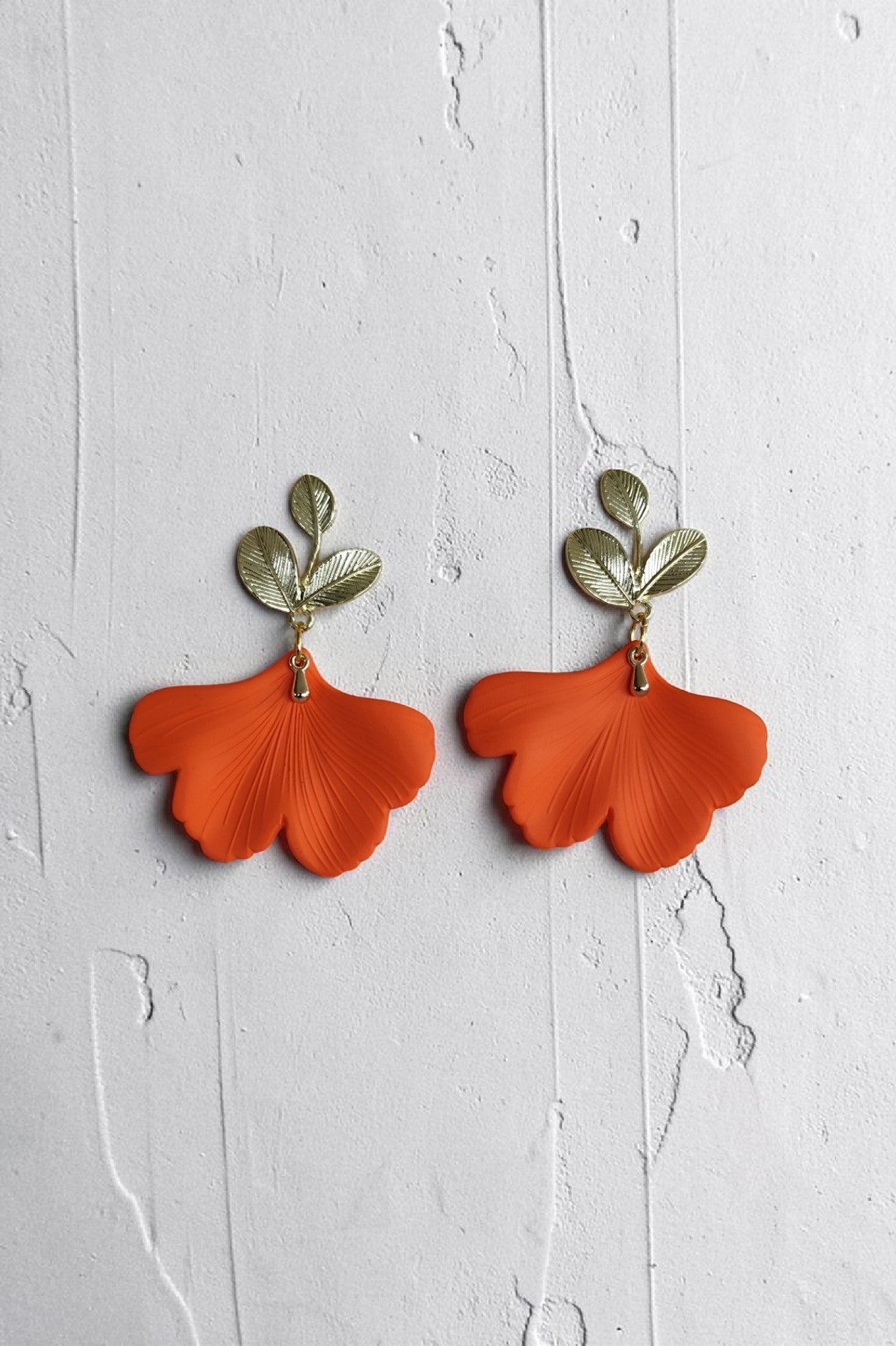 Boucles d'oreilles ginkjo acrylique clou