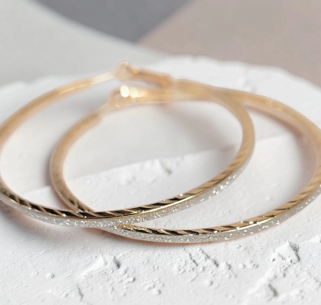 Boucles d'oreilles créoles fines – acier inoxydable doré ou argenté