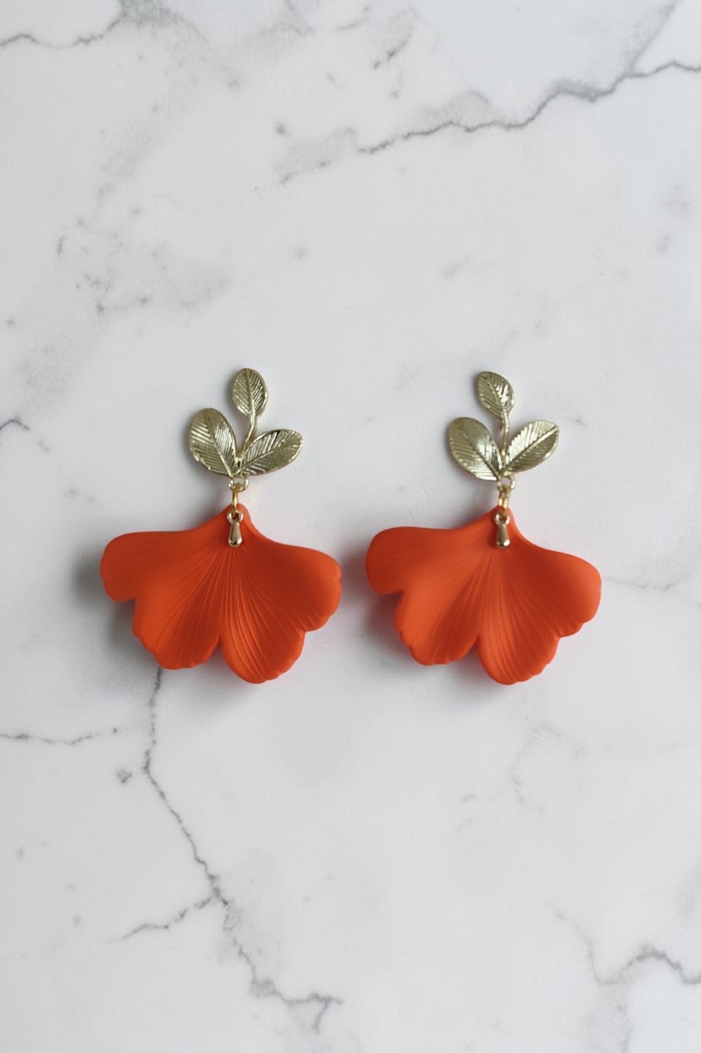 Boucles d'oreilles ginkjo acrylique clou