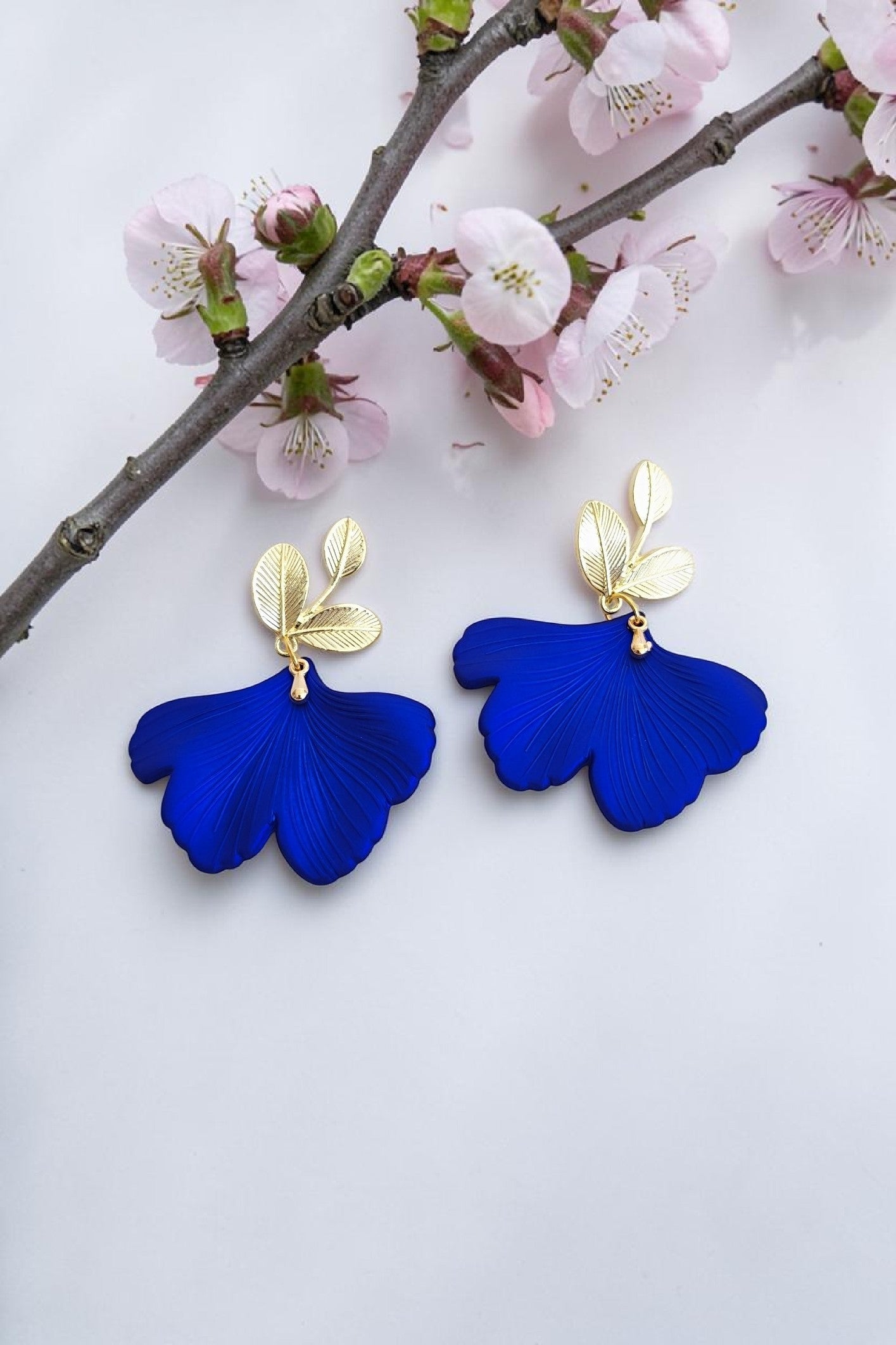 Boucles d'oreilles ginkjo acrylique clou